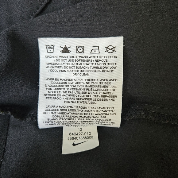 Nike Golf Dry-Fit Black and Green Bermuda Shorts Size 12 - Picture 9 of 9